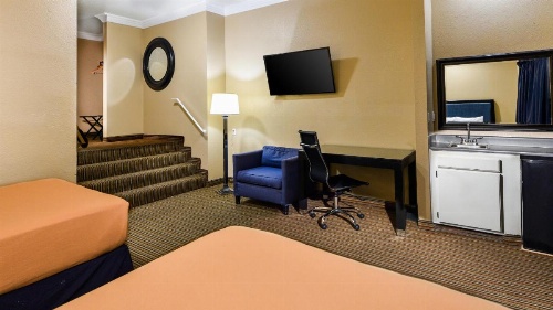 Hollywood Inn Express South image 13