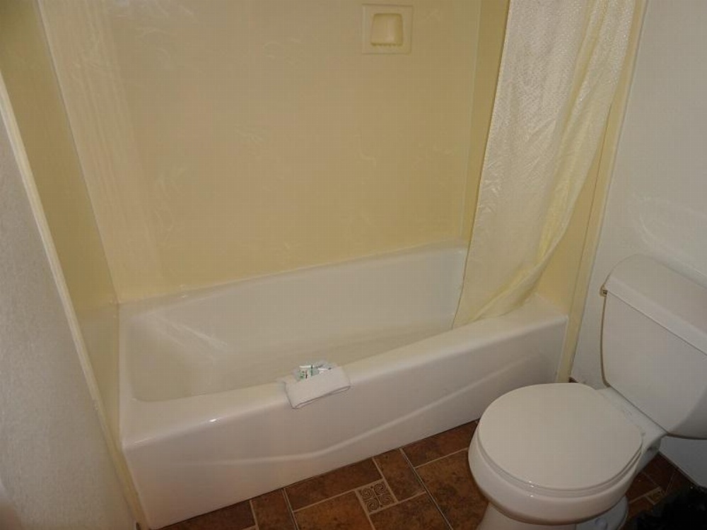 Hollywood Inn Express South Image 39